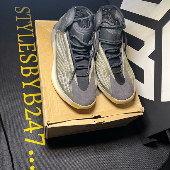 Yeezy Black and Gray Sneakers - Picture 3 of 4